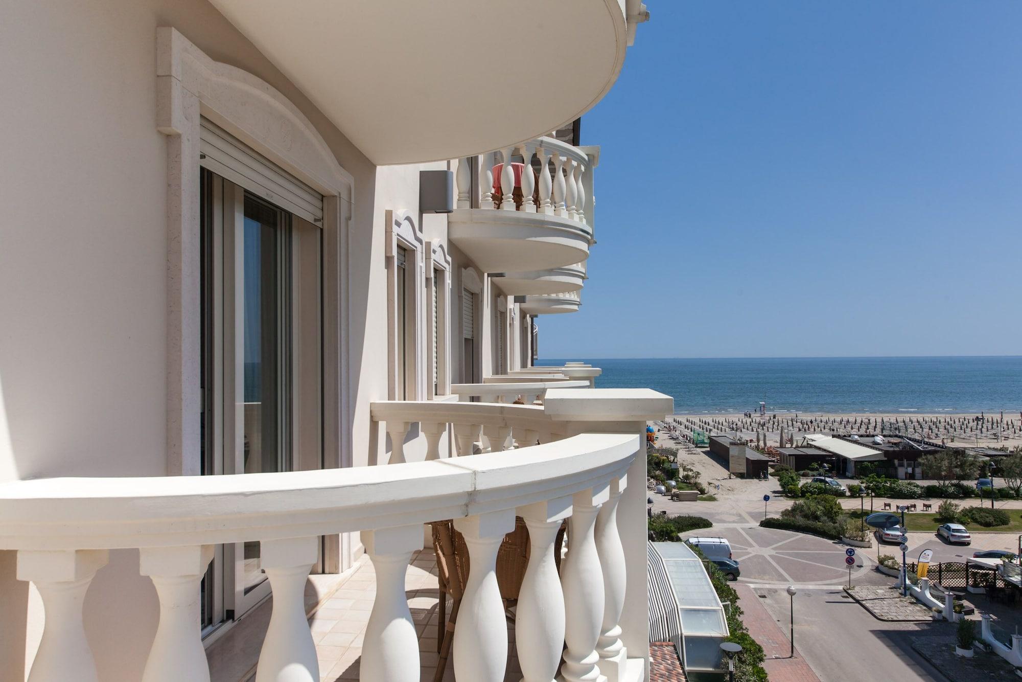 Palace Hotel Milano Marittima Exterior photo