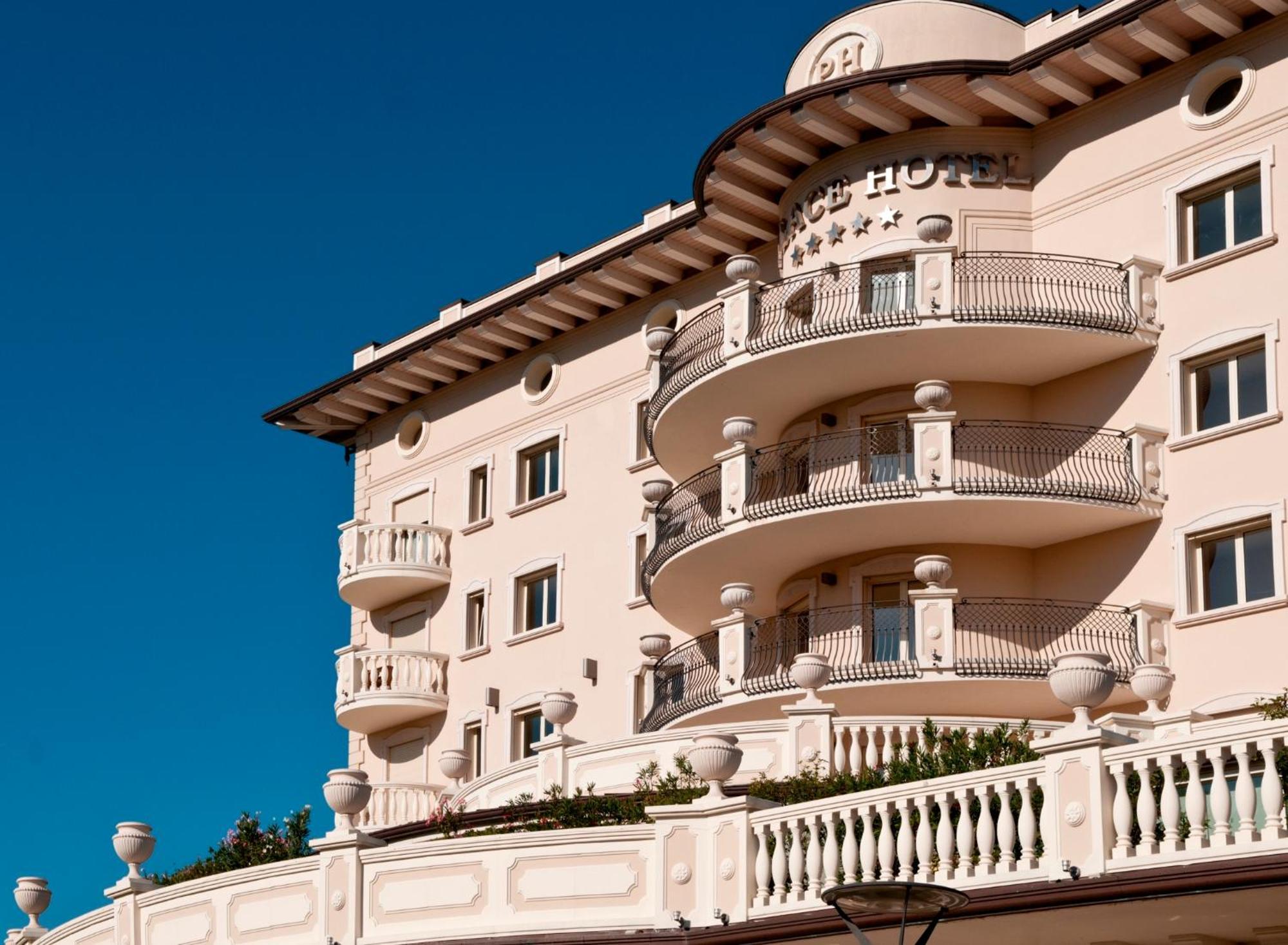 Palace Hotel Milano Marittima Exterior photo